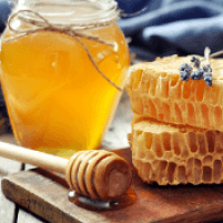 Honey with honeycomb slice